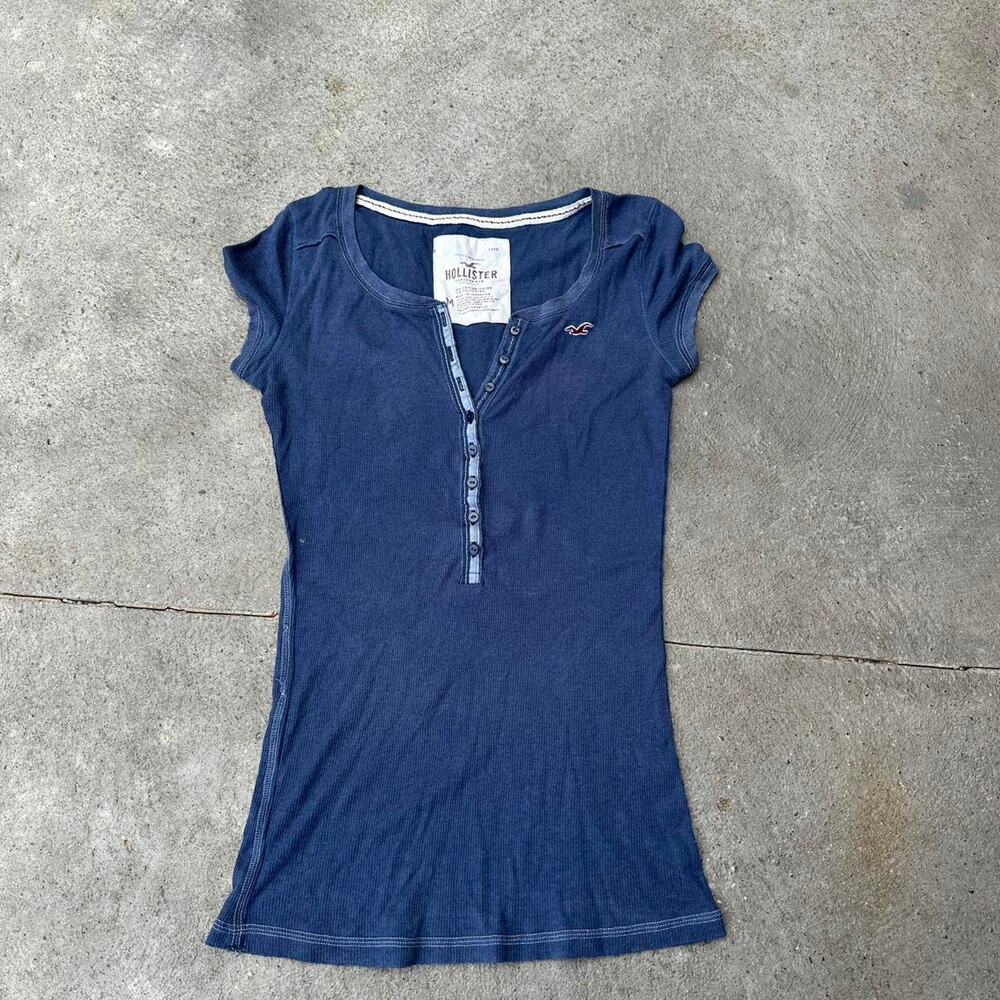 Hollister Women’s M Top Navy Ribbed Henley Top Blue Short Sleeve Fitted Y2K